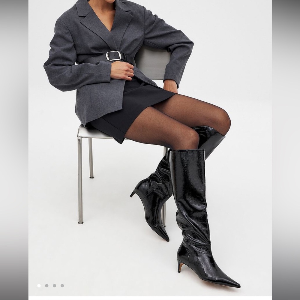 Nakd Textured knee high glossy boots